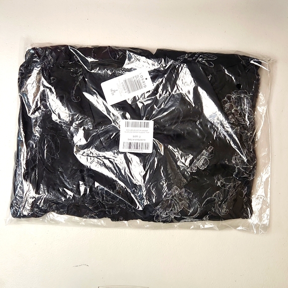 ❤️NWT VINTAGE TORRID TOP PEPLUM VELVET BURNOUT SURPLICE FLORAL BLOUSE PLUS SIZE - Picture 4 of 12